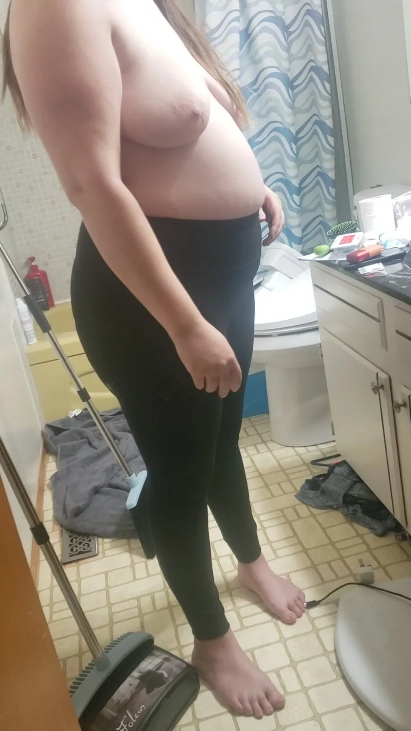 BBW Slut Kaylee takes a shower image 24