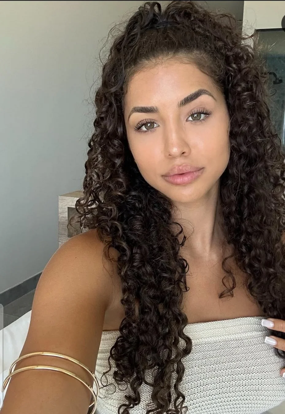 Ig slut model leaks main image