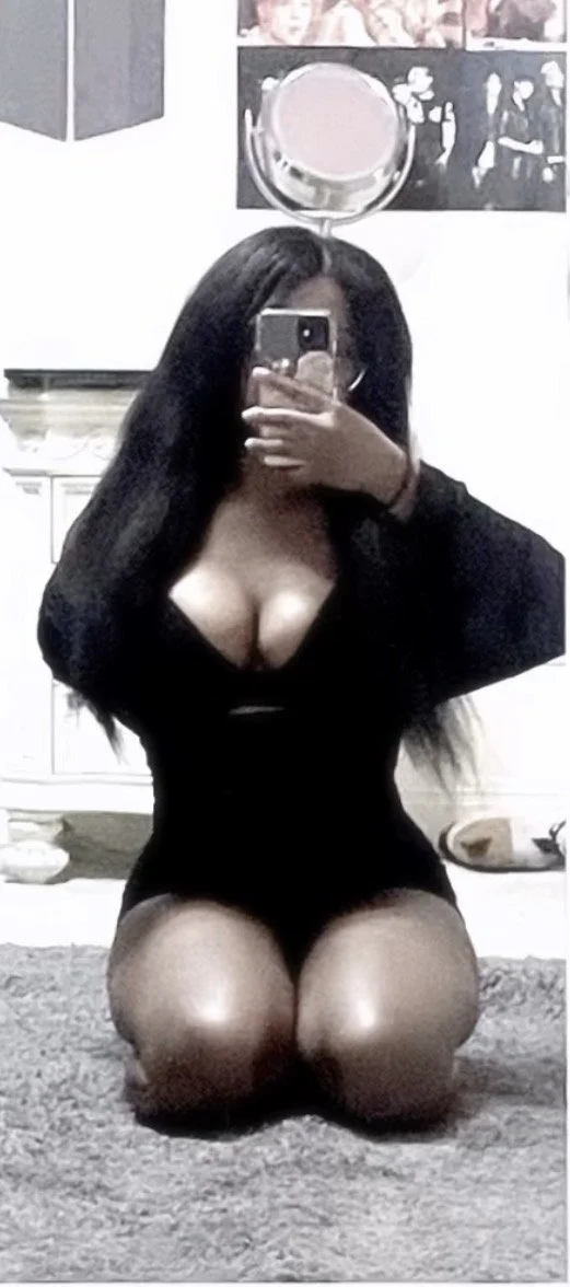Ebony teen with big tits and dsls image 2