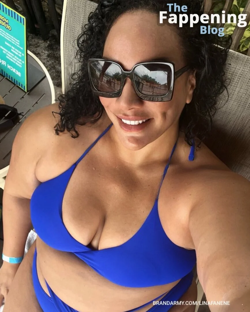 Nia Jax image 27