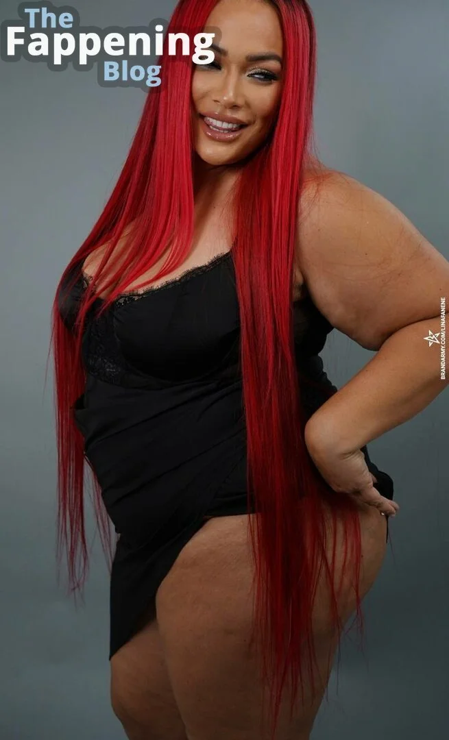 Nia Jax image 6
