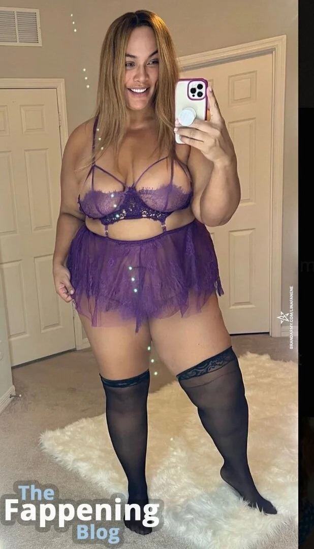 Nia Jax image 7