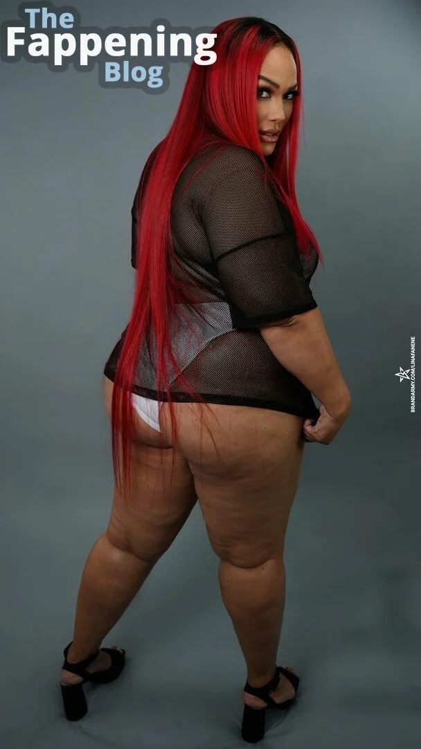 Nia Jax image 9