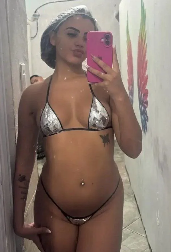 Novinha delicinha famosinha baixa renda 🙈🤤🔥😈😋 image 17