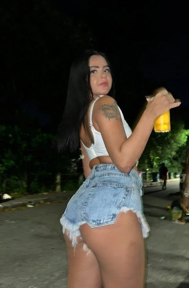 Novinha delicinha famosinha baixa renda 🙈🤤🔥😈😋 image 4