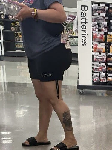 Plump heavy butt (not oc) image 12
