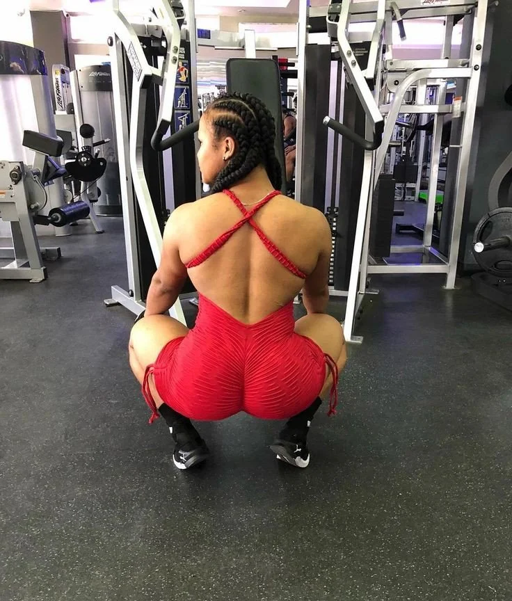 Jamaican 99 (gym thick teen) image 11
