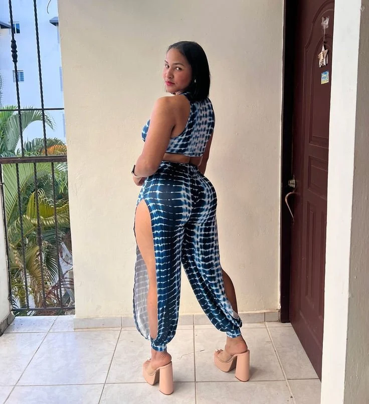 Jamaican 99 (gym thick teen) image 20