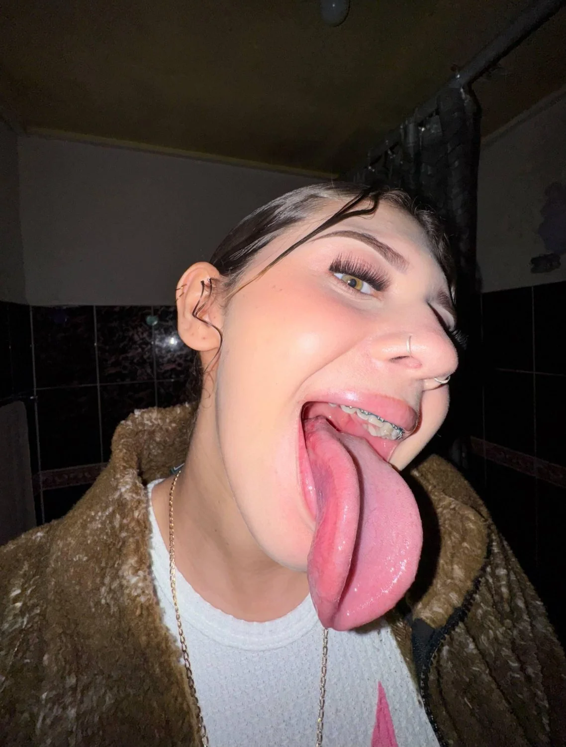 aboutsedna-ladysilent tongue image 6