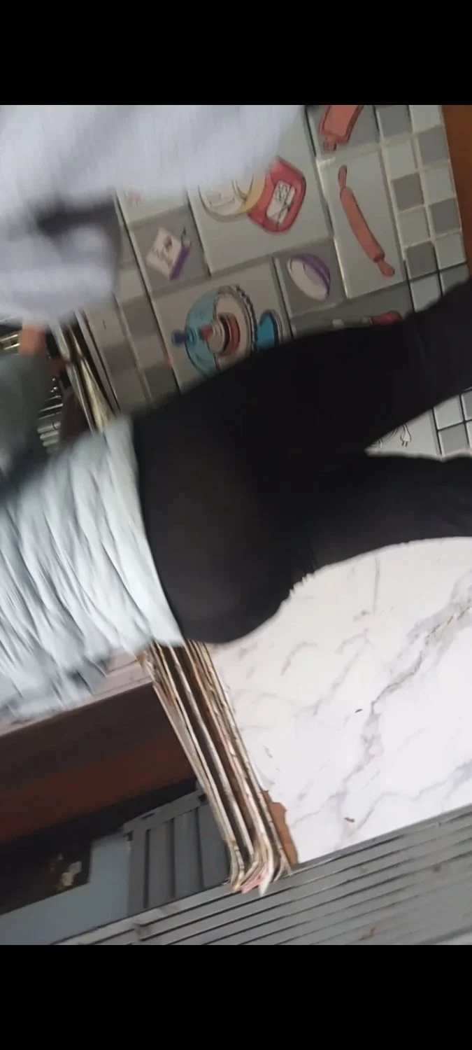 Rica culona image 2