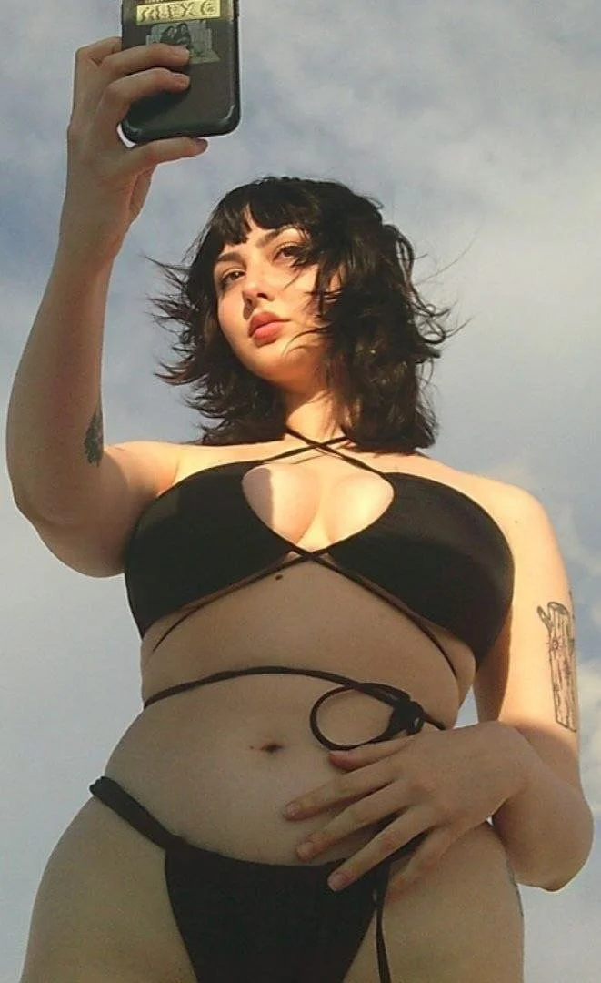 Luna Holmes, 27, Florida nude exposed image 4