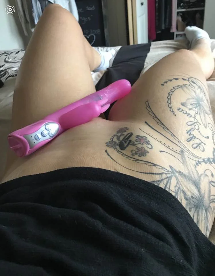 MILF kik slut Mia wants to be famous and degraded image 16