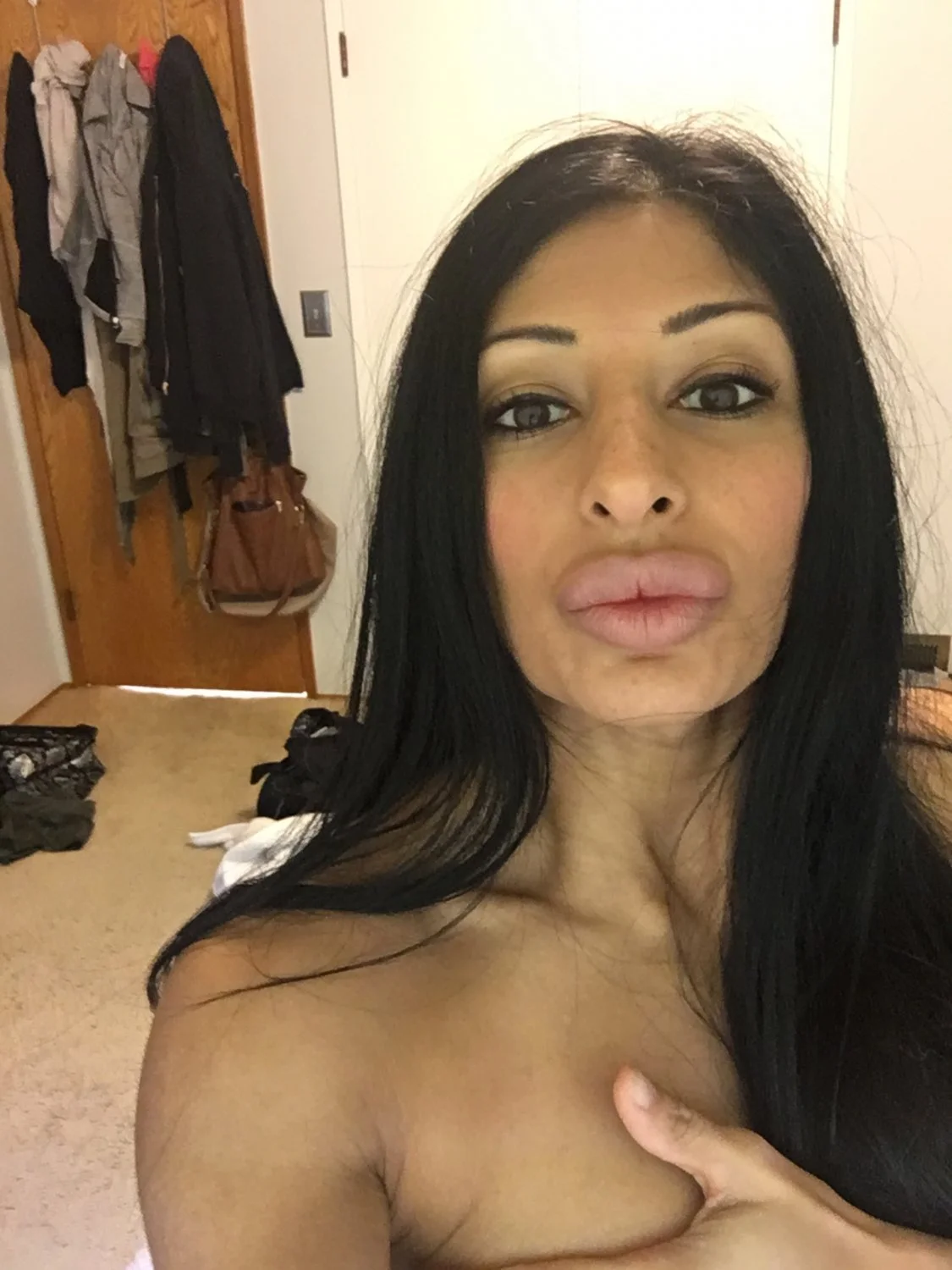 Sexy KIK hot wife showing off her fit body image 22