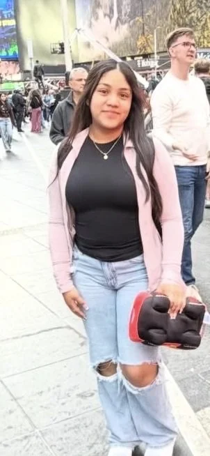 Leslie 18 image 2