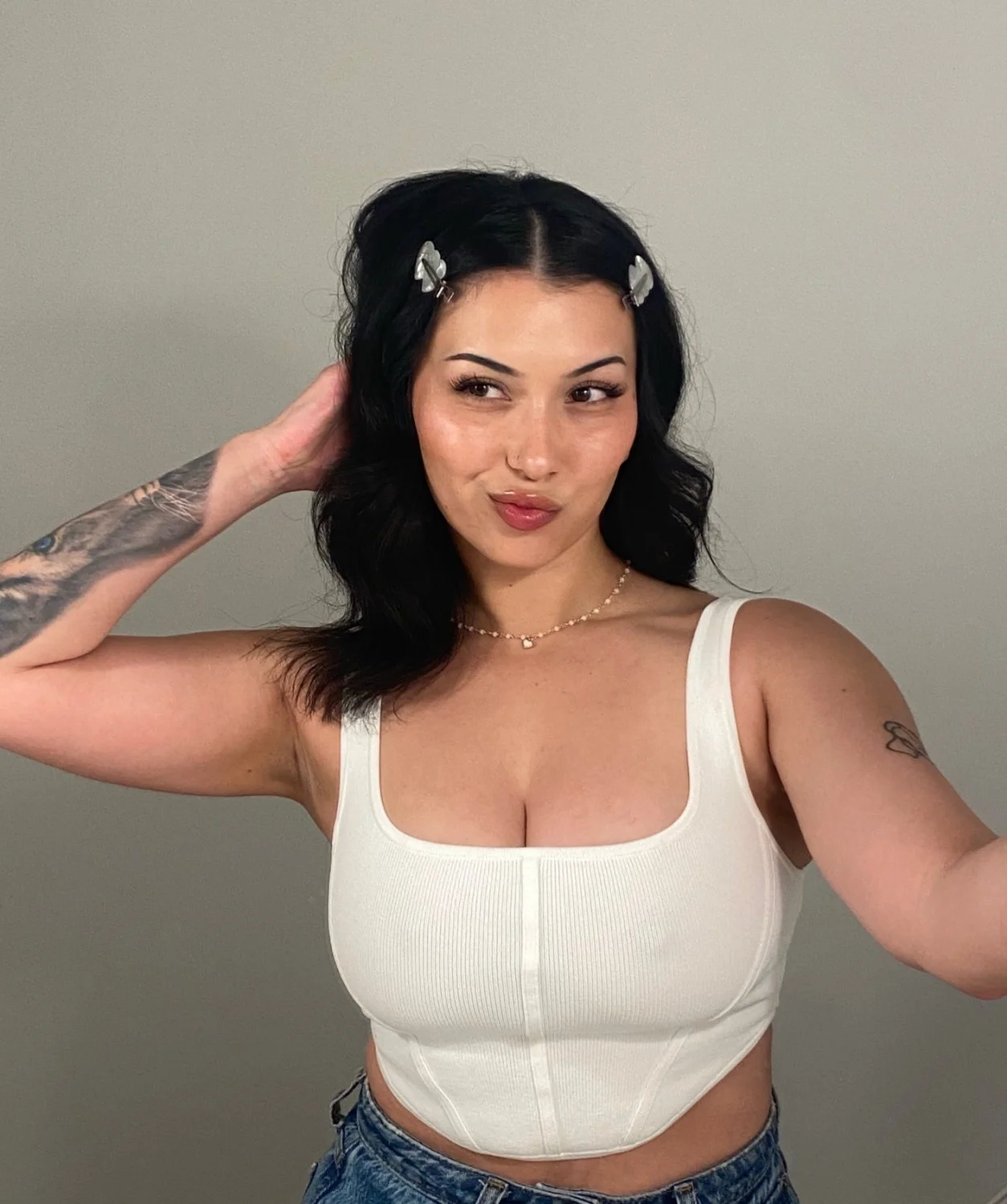 Latina Teen Bop Rae image 9