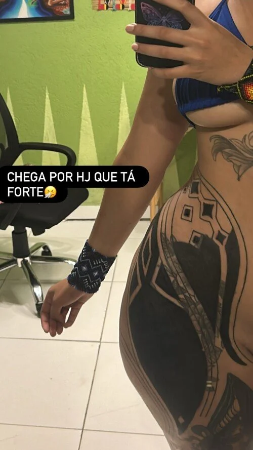 Gótica + Tatuda = Perfeição image 12
