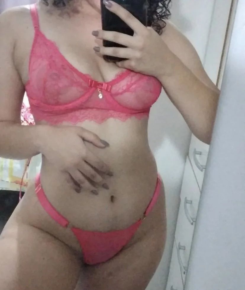 Putinha morena gostosa vazada image 5