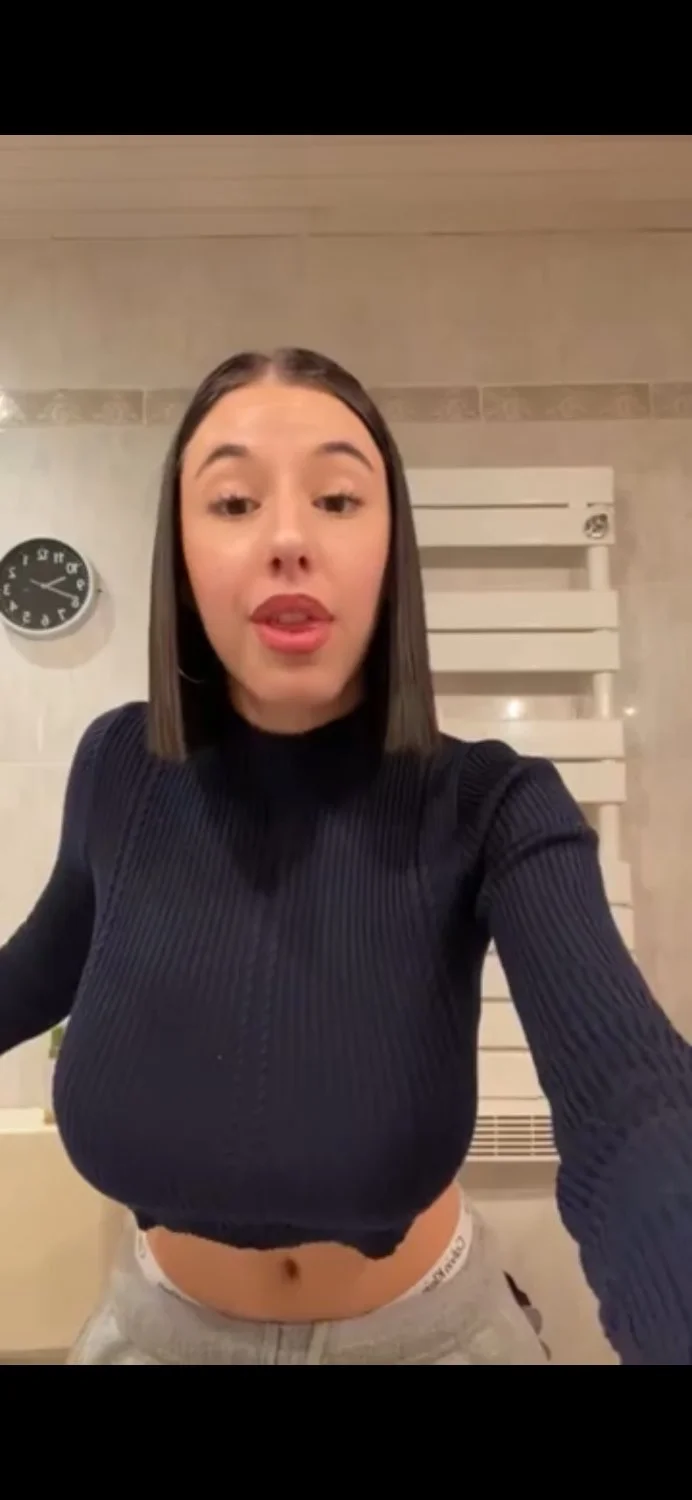 Beauty French Bimbo - who is she 🥵🍼🔥 image 2