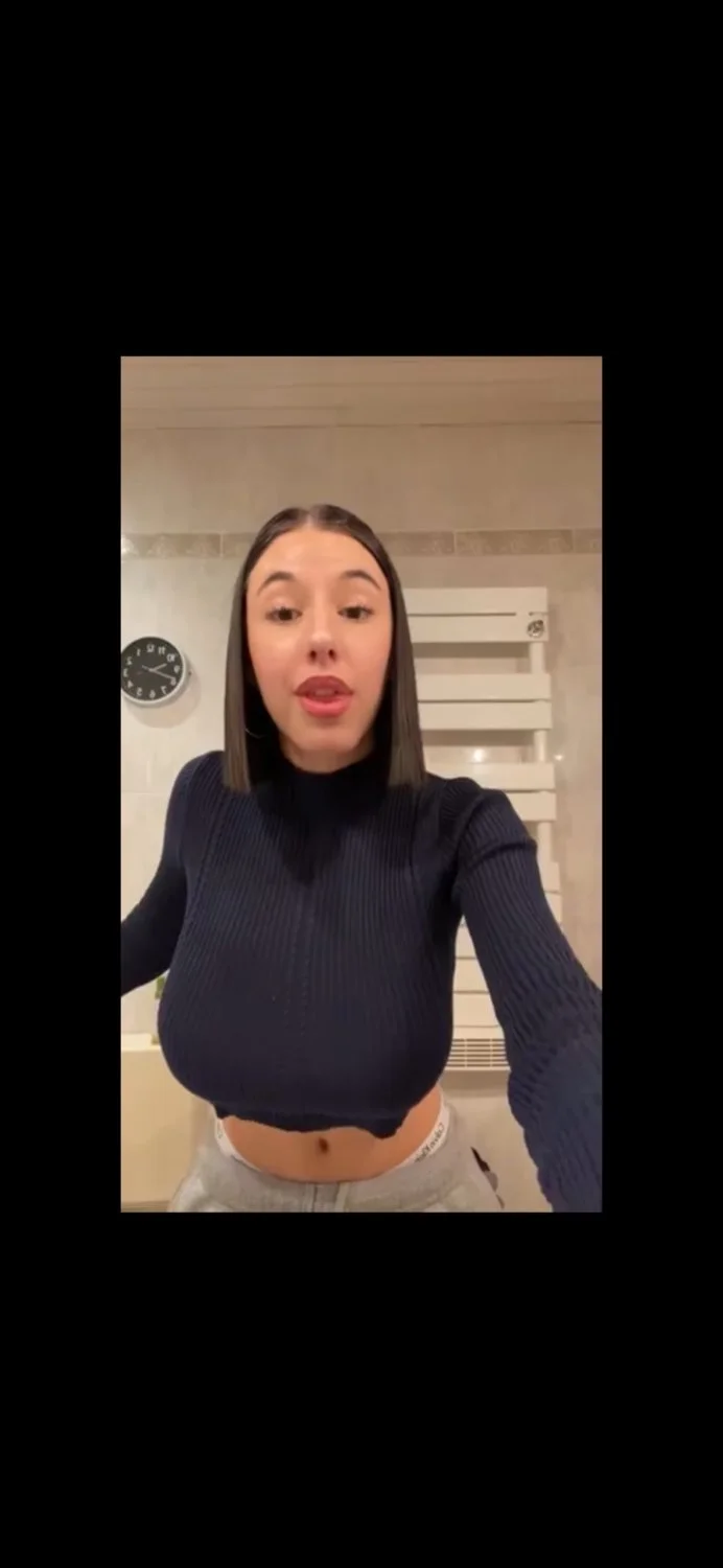 Beauty French Bimbo - who is she 🥵🍼🔥 image 5