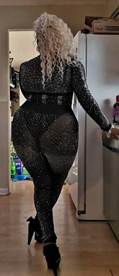 Strong Features But Granny Fine Af & I Would Not Pull Out 96 main image