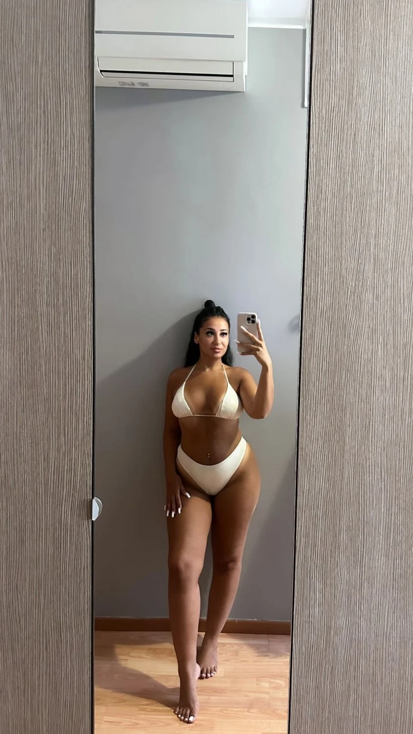 italian influencer ai 2 image 4