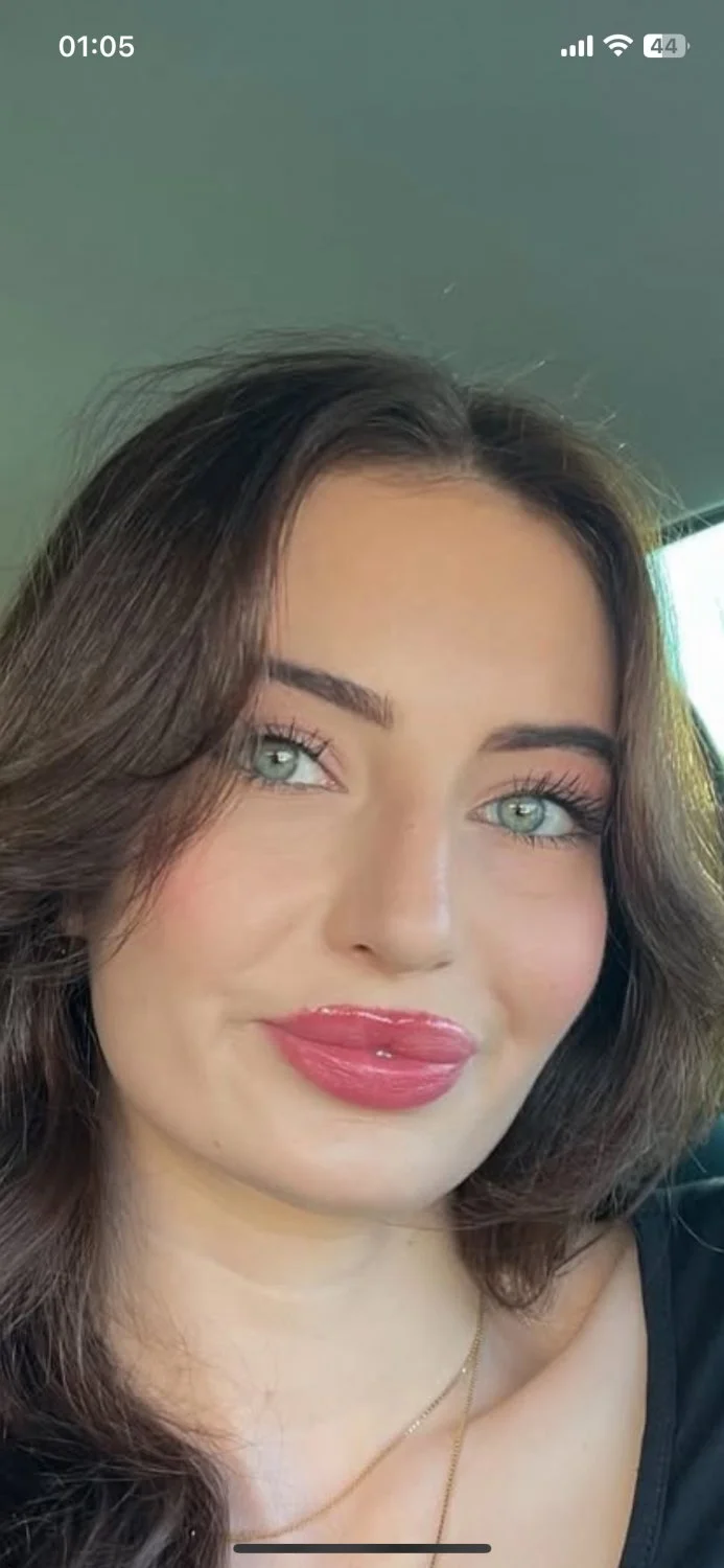 Insane body teen. Perfect body beautiful face. Big lips image 5