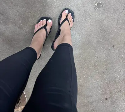 Sexy MILF Feet cover image