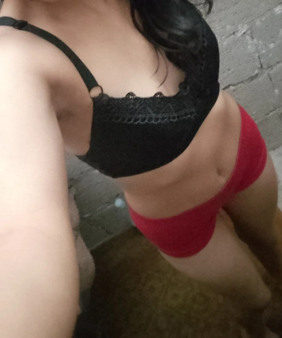 Universitaria 😋 enseñando sus ricas tetas 🥵 y todo su cuerpo 👅 image 5