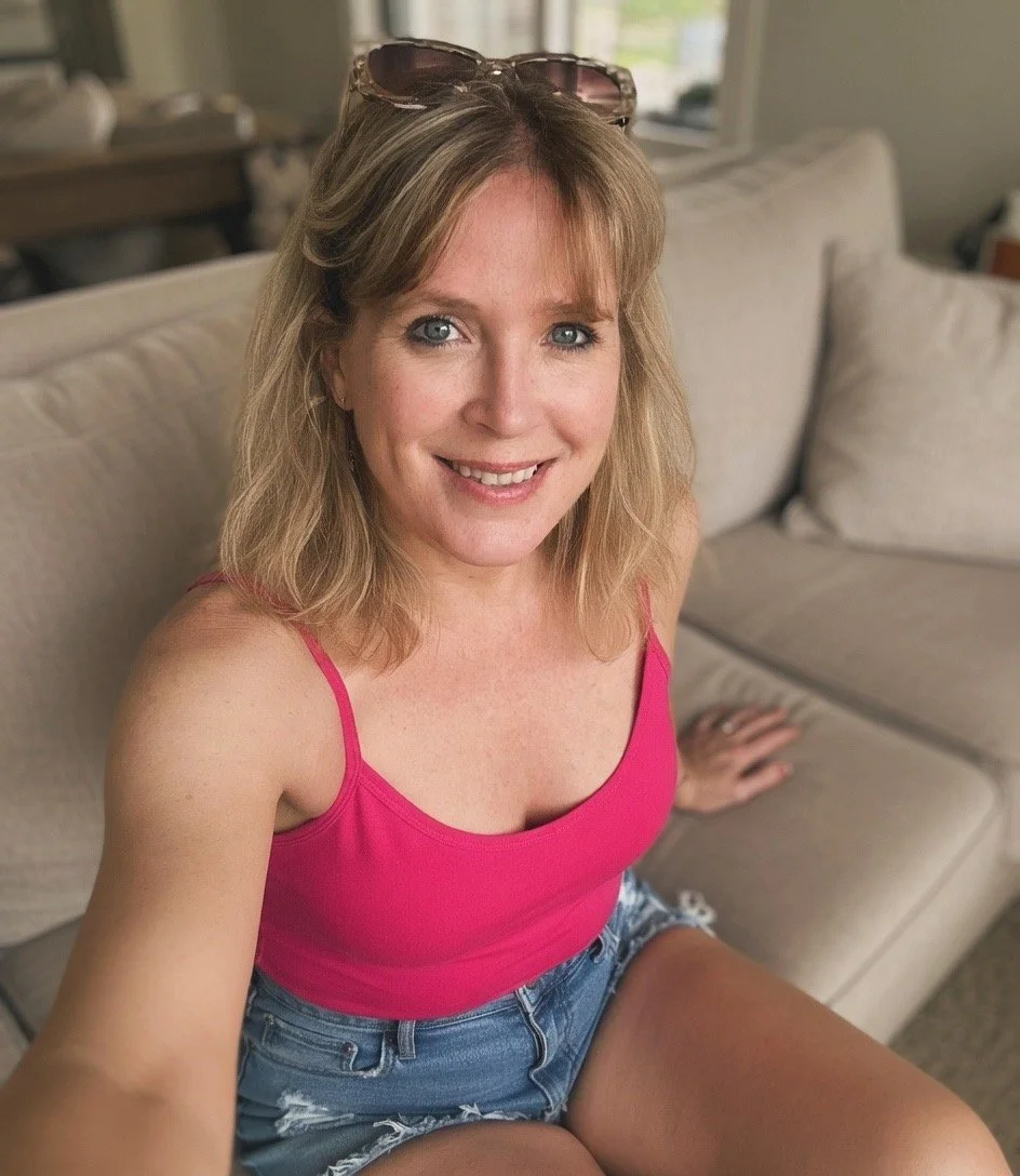 Exposing Maria 50 mom from follower AI, Download pics and share them image 3
