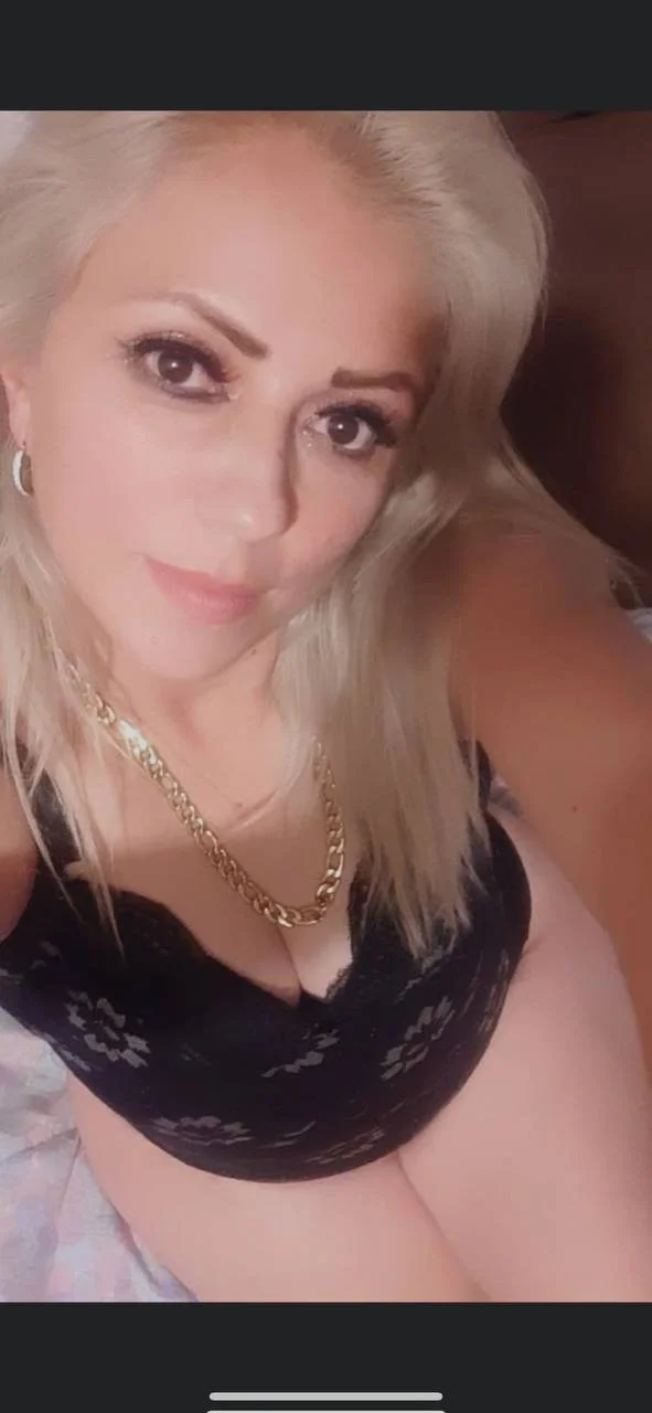 La zorra Méxicana de grandes tetas se llama Larisa Garcia de 38 años image 18