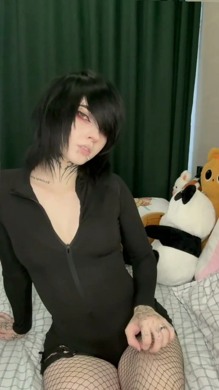 🔞 hot slut sexy body getting creampie nude tight pussy 😈🍑 OF image 3