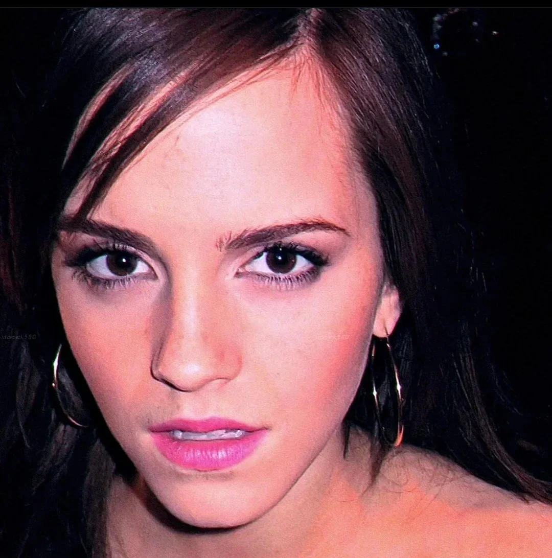 Time for an emmagasm. Emma Watson's eyes are so mesmerizing. Emma knows! image 7