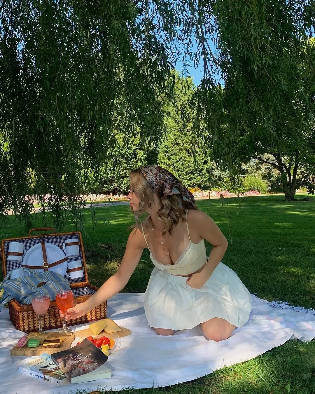 Thick and busty Canadian slut Ella image 36
