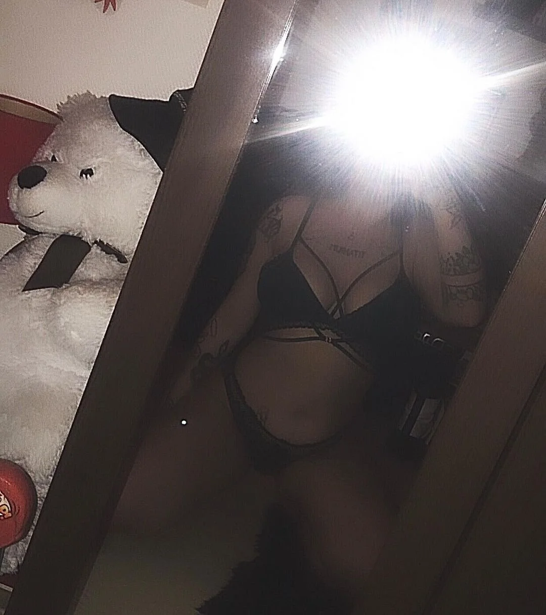 Tattoed Chubby webslut image 8