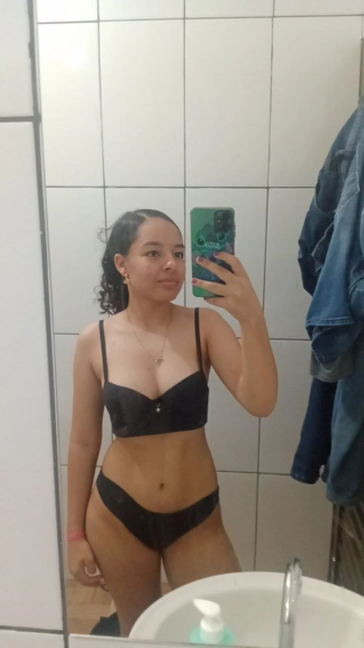 Novinha Puta de Goiás! image 13
