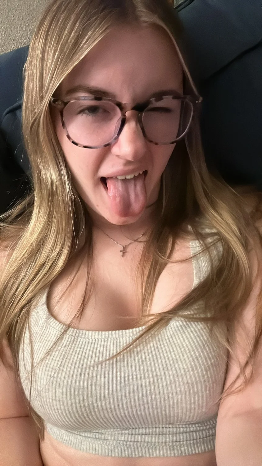 Sexy White Girl ; Wifey Material : Pt 1 image 2