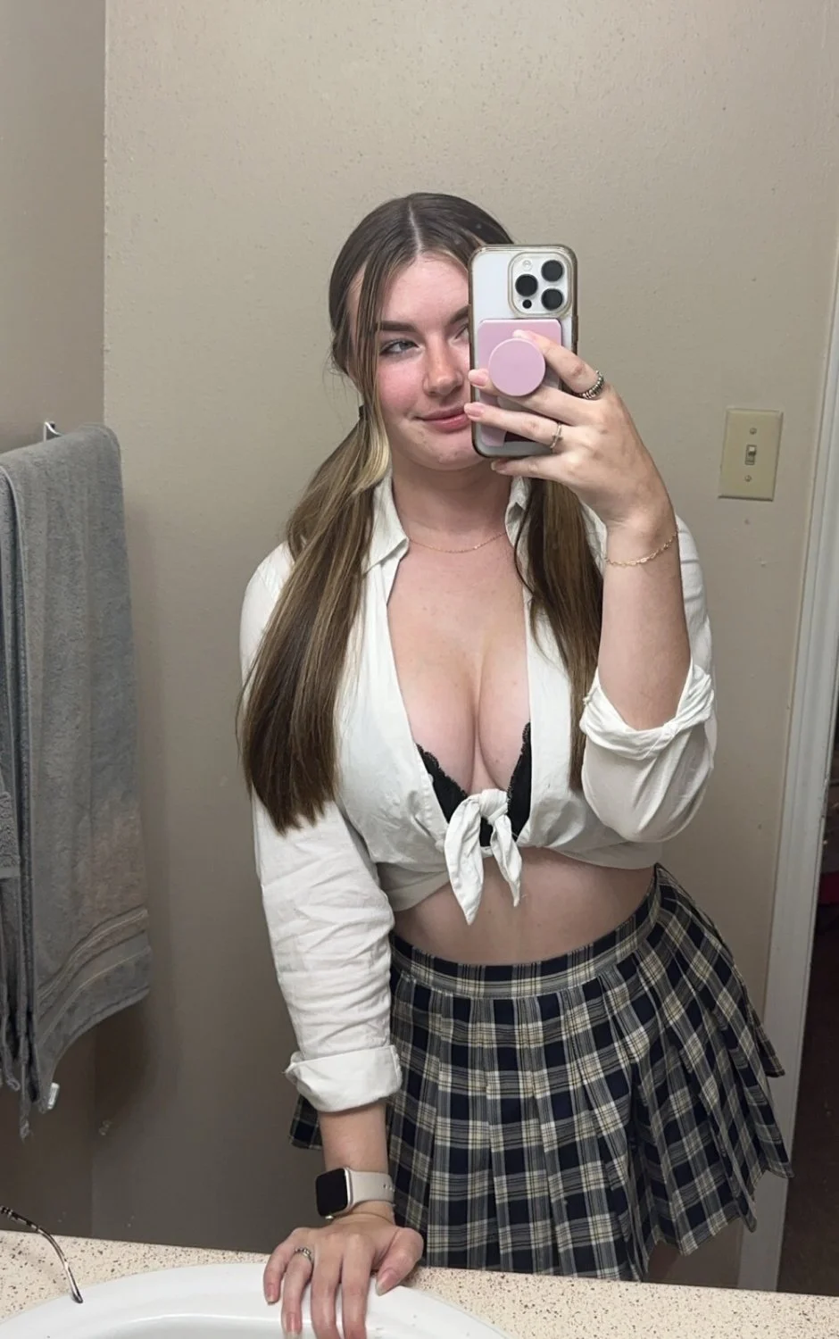 Sexy White Girl ; Wifey Material : Pt 1 image 8