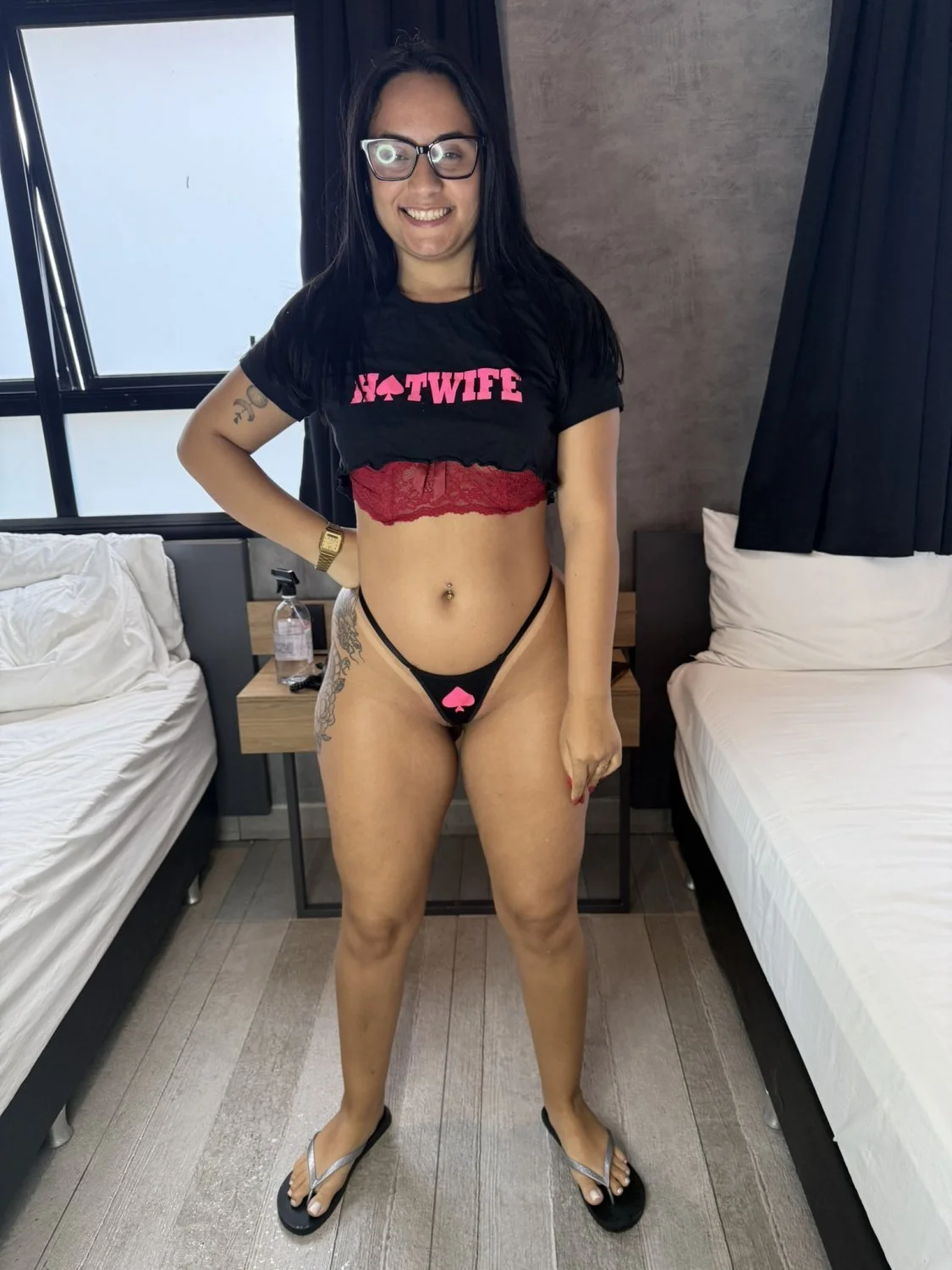 Gostosa cara de nerd bunda grande video amador caseiro vazado image 5