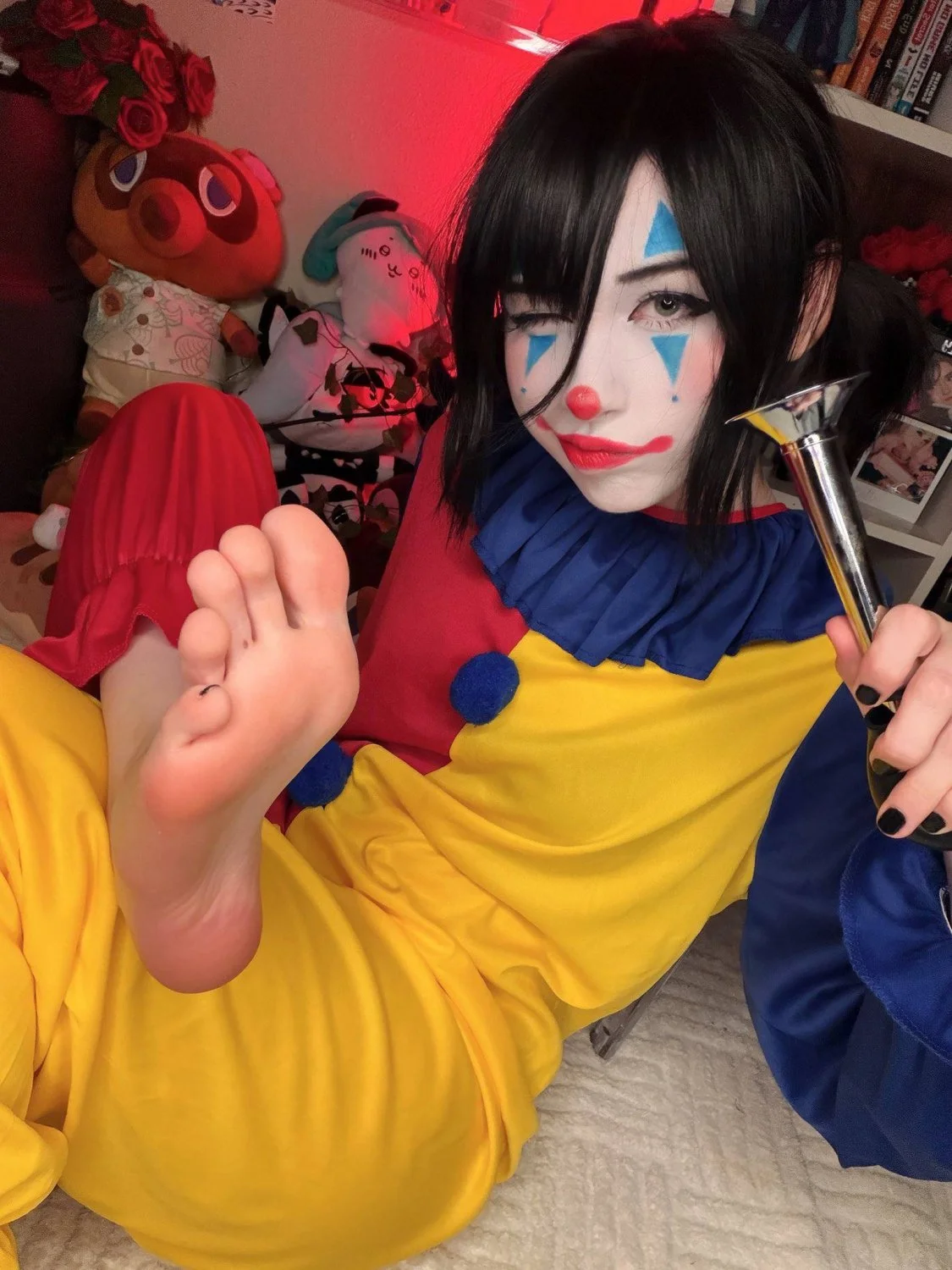 Cute clown girl cosplay image 9