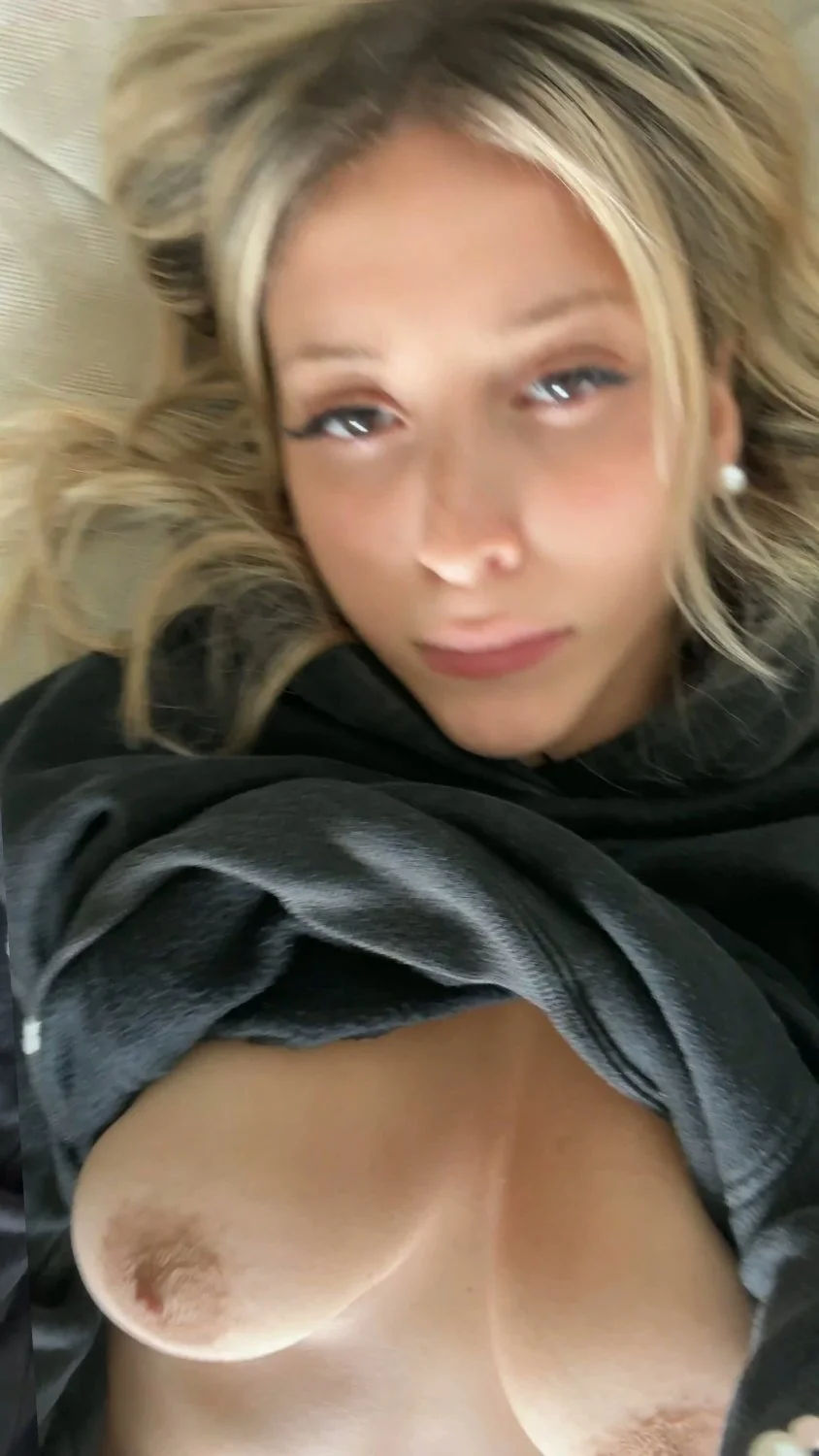 🔞 dirty perfect ass nude slut squirting dripping 😈💦 See OF image 4