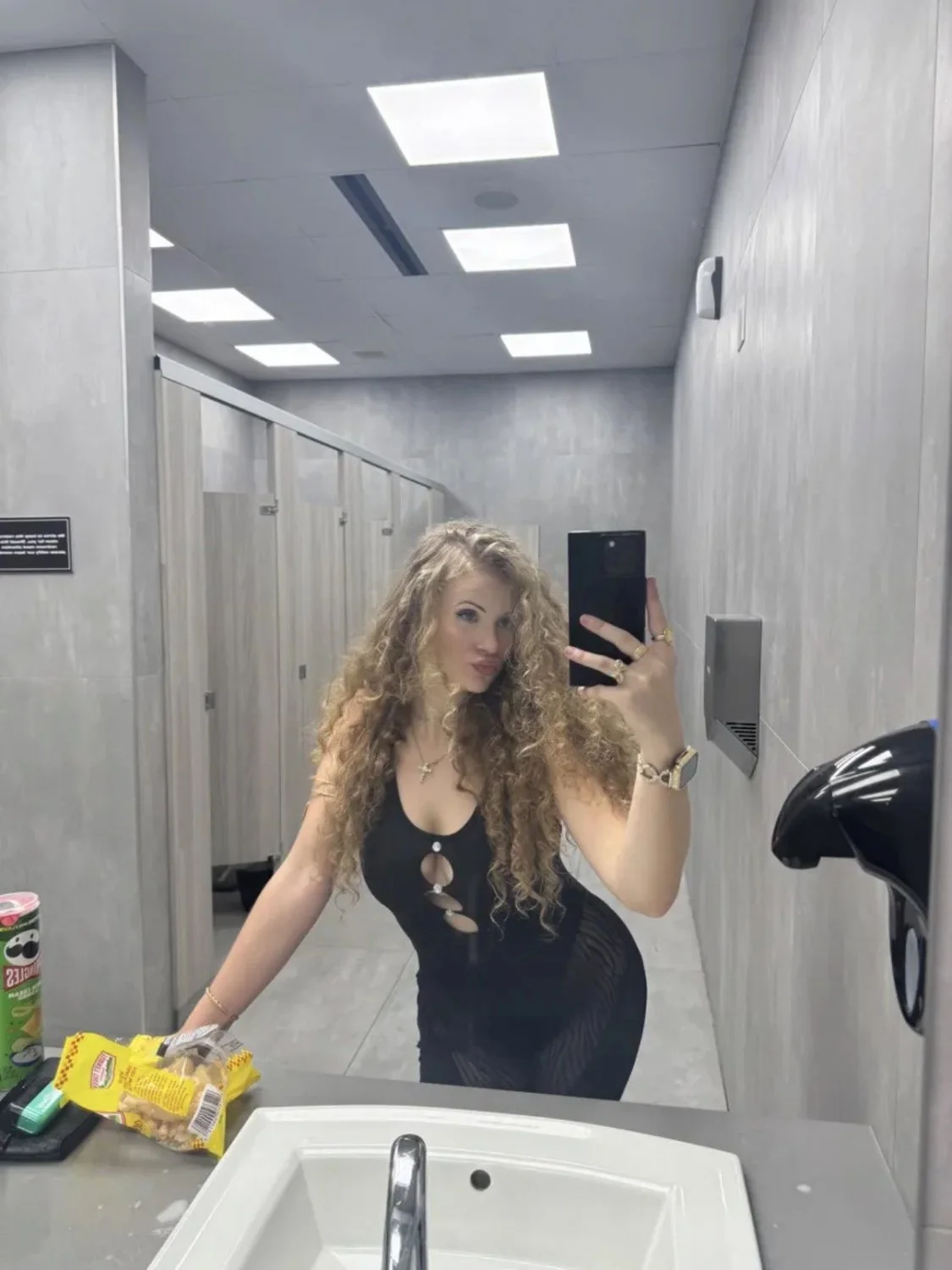 Cheyanna, 19, Houston image 7