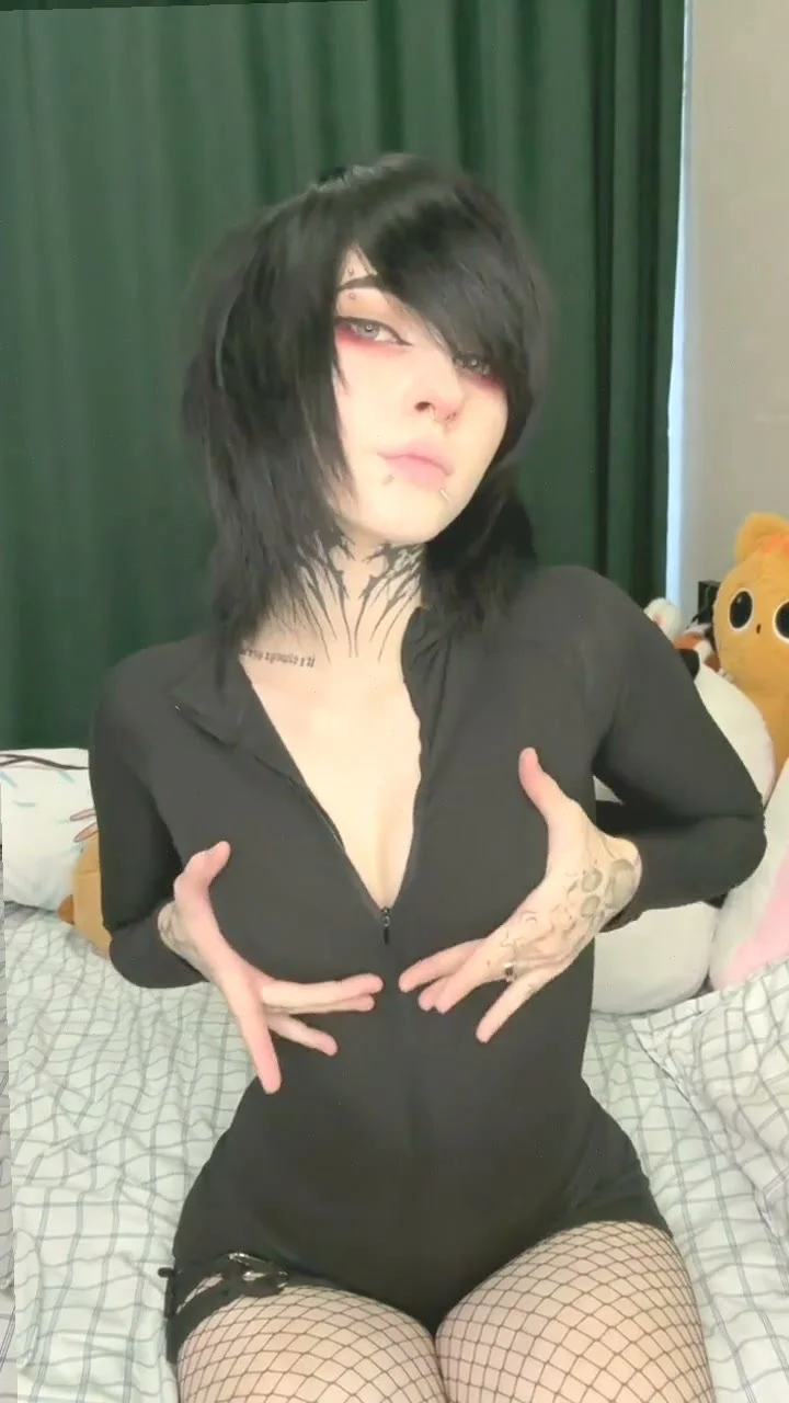 🔞 big tits curvy cumming hard tight wet pussy nude 🍑😈 My OF image 5