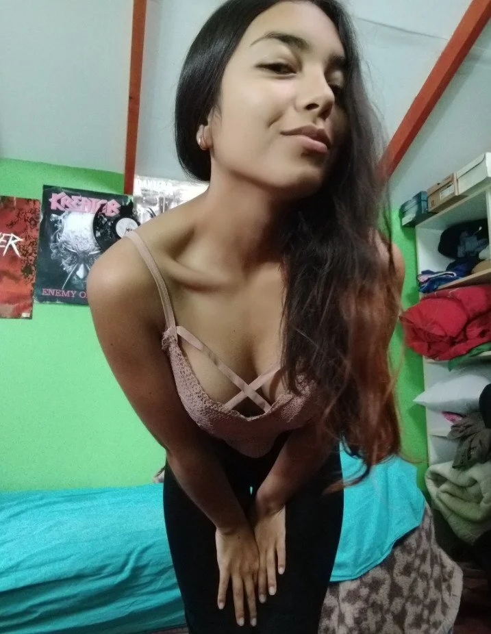 quemando a mi ex por perra main image