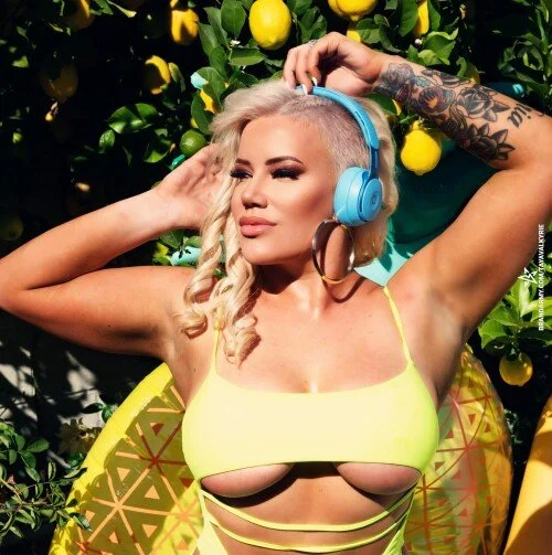 Taya...Valkyrie image 24