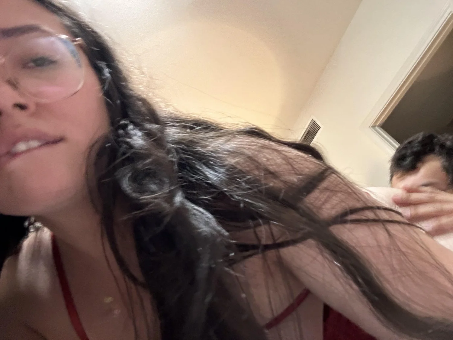 Amateur Latina Wife image 12
