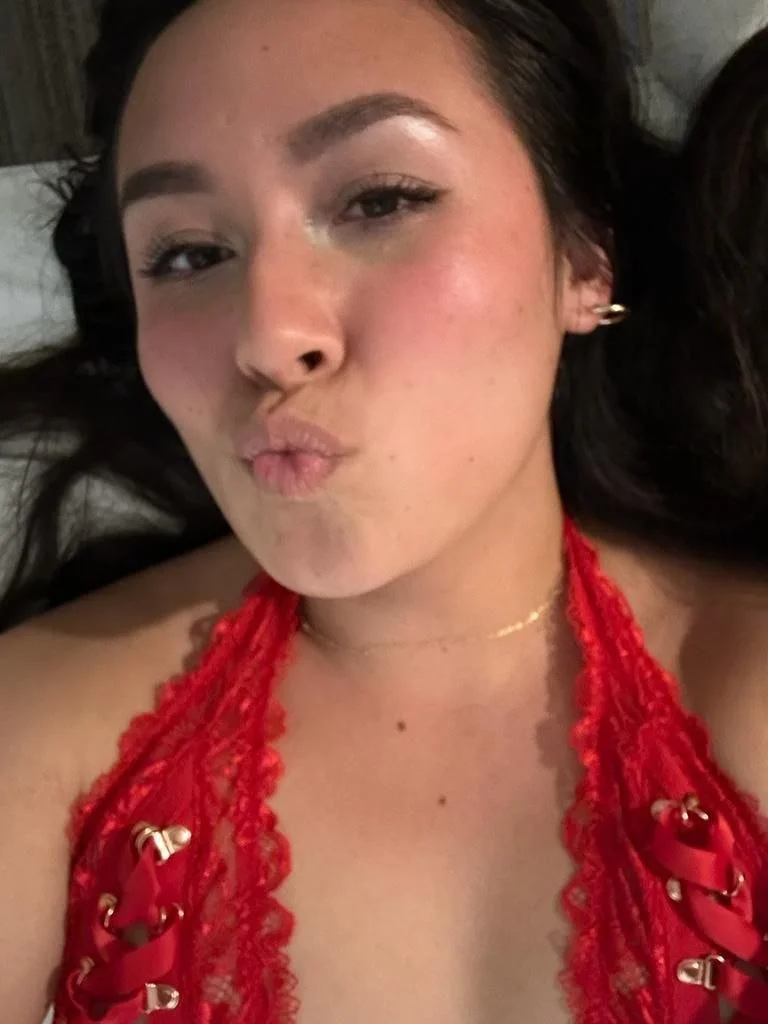 Amateur Latina Wife image 6