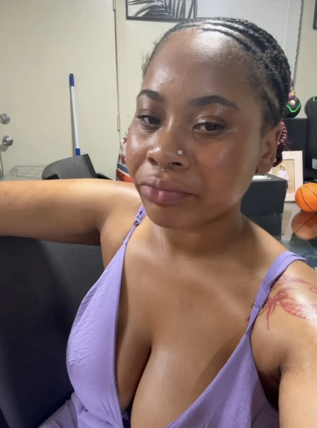 Thick lightskin BBW image 3