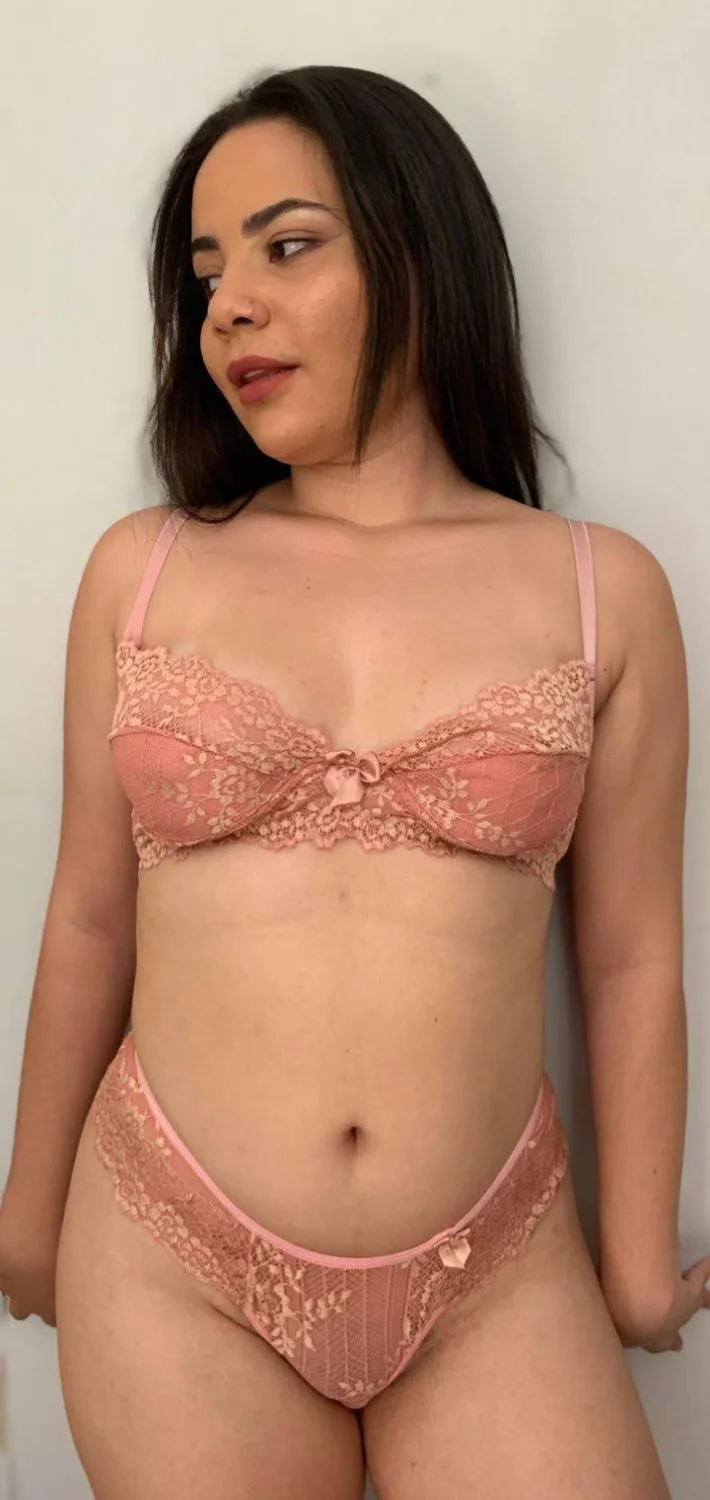 Morena linda. Fotos de lingerie da namorada. Vazada do Erome image 18
