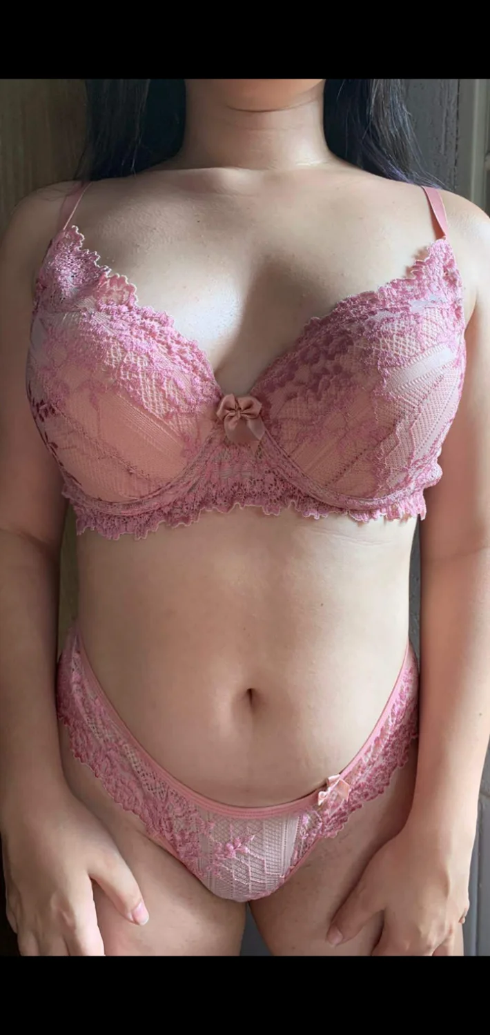 Morena linda. Fotos de lingerie da namorada. Vazada do Erome image 3