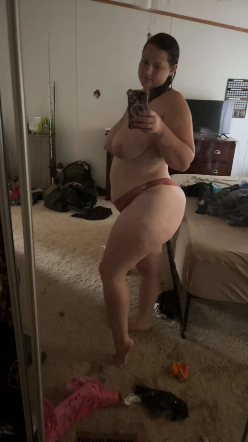 A cuck wanted to show his wife off image 16